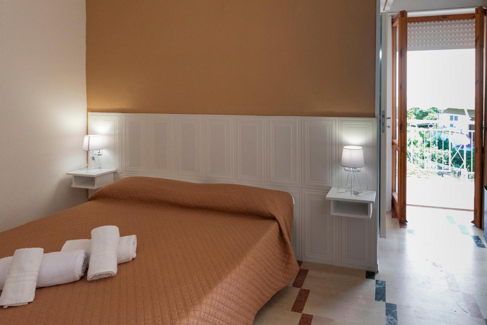 Solaris Paestum住宿加早餐旅馆 外观 照片